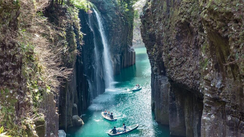 Takachiho Gorge Scenic Waterfall